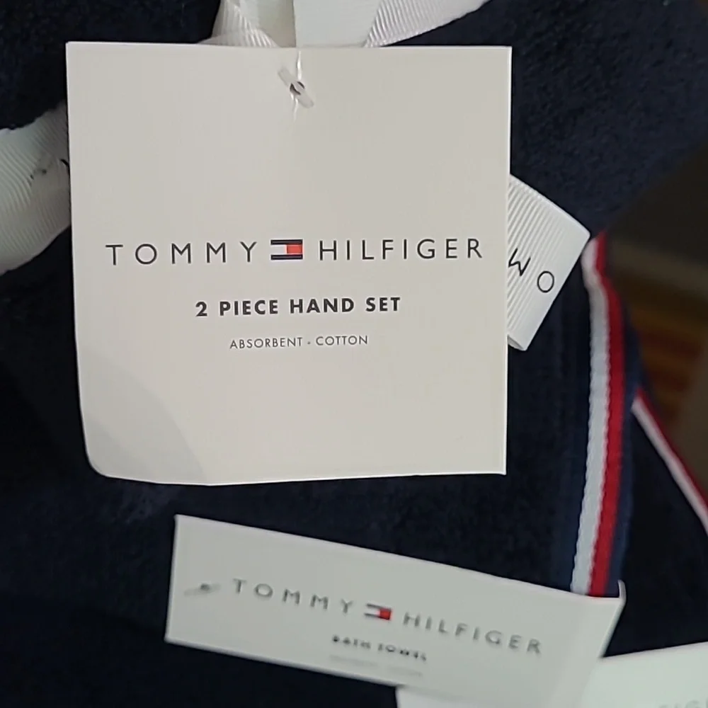 Tommy Hilfiger Bath Towel Set